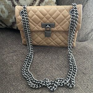 Women’s KURT GEIGER London Brixton Lock Camel Diamond Quilted Shoulder Bag